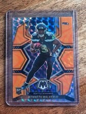 2022 Panini Mosaic Kenneth Walker III Camo Pink #308 card