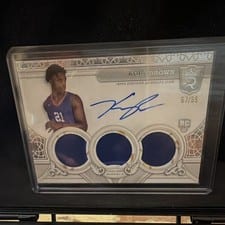 2023-24 Topps Royalty Superior Jersey Signatures Kobe Brown #SJS-KB card