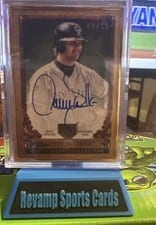 2023 Topps Gilded Collection Gallery of Gold Autographs Larry Walker #GOG-LW card