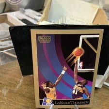 1990-91 SkyBox Base Set LaSalle Thompson #123 card