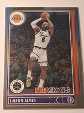 2022-23 Panini Chronicles Base Set LeBron James #593 card