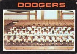 1971 Topps Base Set Los Angeles Dodgers #402 card