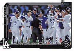 2025 Topps Base Set Los Angeles Dodgers #302 card