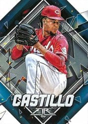 2022 Topps Fire Base Set Luis Castillo #25 card