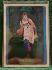 2018 Panini Chronicles Luka Doncic Green #296 card