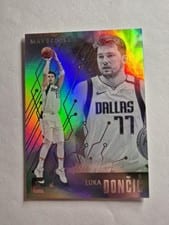 2019 Panini Chronicles Luka Doncic Green #206 card