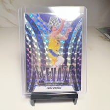 2024 Panini Mosaic Elevate Luka Doncic #16 card