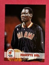 1993-94 Hoops Base Set Manute Bol #359 card