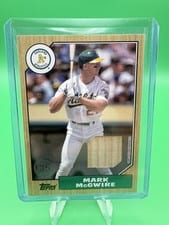 2022 Topps 1987 Topps Baseball Relics (Series 1) Mark McGwire #87R-MMC card