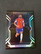 2020 Panini Obsidian Mauricio Isla #42 card