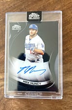 2022 Topps Chrome Black Autographs Max Muncy #CBA-MMU card