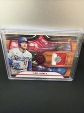 2022 Topps Tribute Stamp of Approval Max Muncy #SOA-MM card
