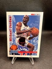 1992-93 Hoops Base Set Michael Jordan #298 card