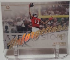 2024 Panini Luminance Unforgettable Mike Evans #UNF-MES card
