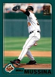 2001 Topps Base Set Mike Mussina #33 card