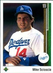1989 Upper Deck Base Set Mike Scioscia #116 card