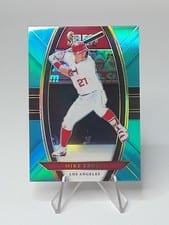2018 Panini Chronicles Select Mike Trout #18 card