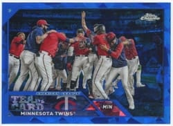 2023 Topps Chrome Sapphire Edition Base Set Minnesota Twins #382 card