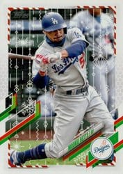 2021 Topps Holiday Base Set Mookie Betts #HW150 card