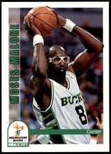 1992-93 Hoops Base Set Moses Malone #130 card