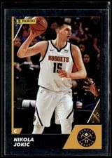 2021-22 Panini NBA Sticker & Card Collection (Brazil) Base Set Nikola Jokić #5 card
