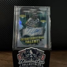 2023 Topps Cosmic Chrome Extraterrestrial Talent Autographs Oneil Cruz #ETA-OC card