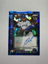 2025 Topps Chrome Sapphire Rookie Autographs Sapphire Orelvis Martinez #RA-OM card