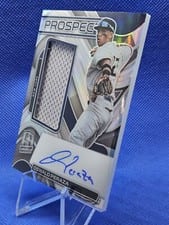 2022 Panini Chronicles Spectra Prospect Jersey Autographs Oswald Peraza #PJA-OP card