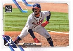2021 Topps Base Set Ozzie Albies #500 card