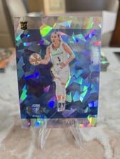 2025 Panini Select WNBA Score Select Throwback Paige Bueckers #18 card