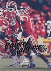 2019 Panini Luminance Base Set Patrick Mahomes II #1 card