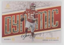 2022 Panini Luminance Dynamic Patrick Mahomes II #DYN-PMA card