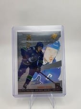 2024-25 SPx Holoview F/X Quinn Hughes #HV-26 card
