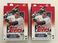 Retail Box 2023 Topps card