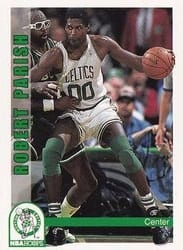 1992-93 Hoops Base Set Robert Parish #17 card