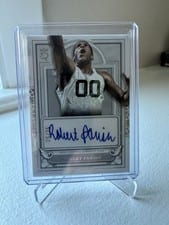 2023-24 Topps Royalty Court Circular Autographs Robert Parish #CCA-RP card