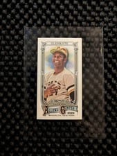 2025 Topps Allen and Ginter Roberto Clemente Purple Foil #39 card