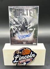 2025 Topps Exalted WWE Wrestling Black and White Signatures Roxanne Perez #BWS-RPZ card
