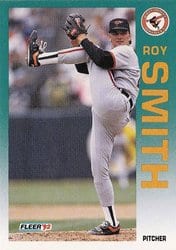 1992 Fleer Base Set Roy Smith #28 card