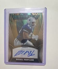 2022 Panini Chronicles Invincible Autographs Russell Maryland #INV-RUM card