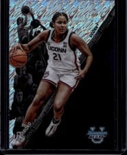 2024-25 Bowman's Best University Breaking Barriers Sarah Strong #BB-3 card