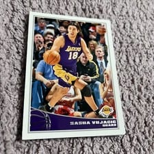 2009 Topps Sasha Vujacic #131 card