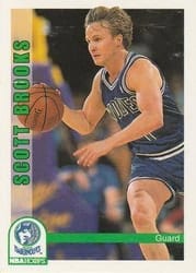 1992-93 Hoops Base Set Scott Brooks #135 card