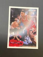 1993-94 Hoops Base Set Scottie Pippen #32 card