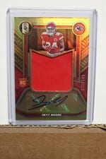 2022 Panini Gold Standard Rookie Jersey Autographs Skyy Moore #RAJ-SMO card