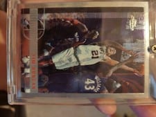 Tim Duncan 1997 Topps Chrome card