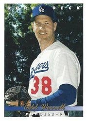 1993 Upper Deck Base Set Todd Worrell #692 card