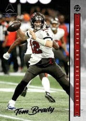 2022 Panini Luminance Base Set Tom Brady #70 card