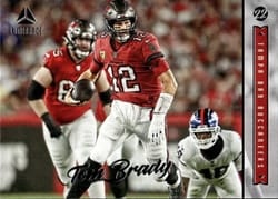 2022 Panini Luminance Base Set Tom Brady #80 card