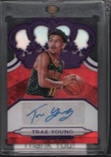 2018 Panini Crown Royale Crown Autographs Rookies Trae Young #CR-TYG card